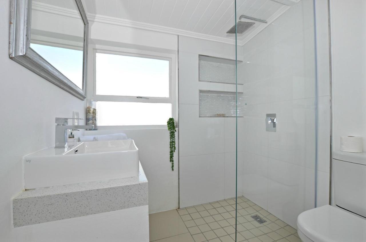 White Waves Beach House Bloubergstrand Exterior foto