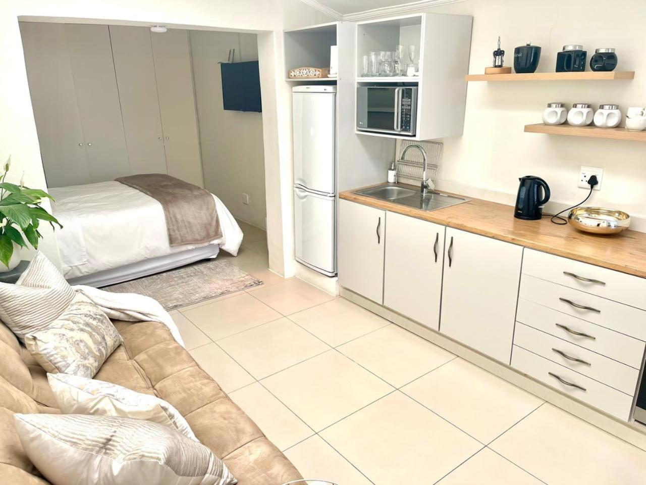 White Waves Beach House Bloubergstrand Exterior foto