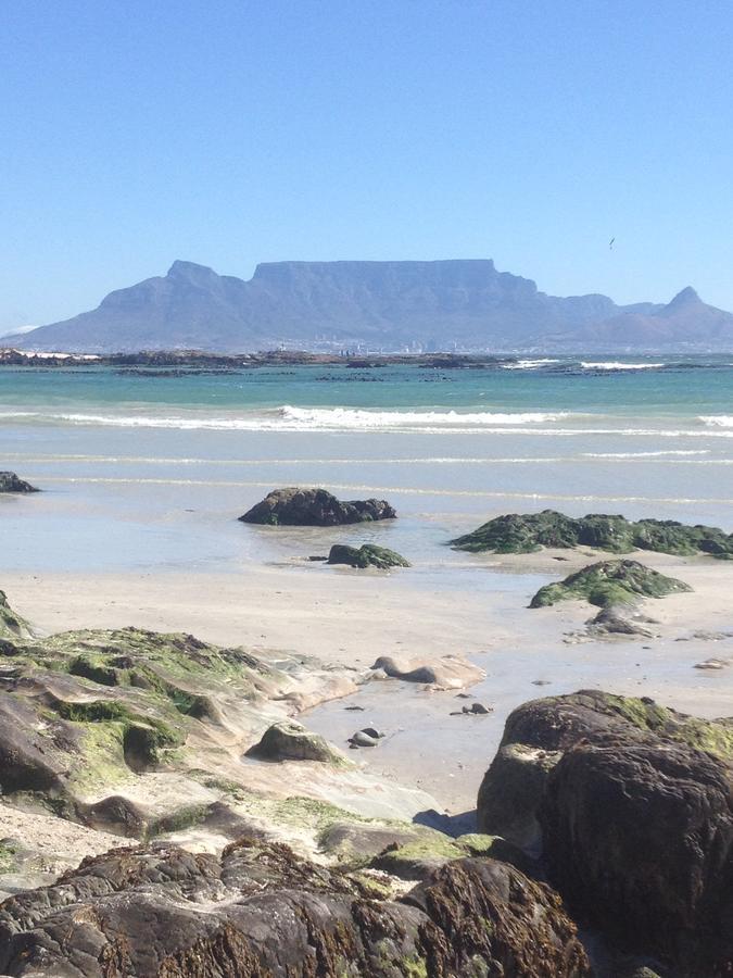 White Waves Beach House Bloubergstrand Exterior foto