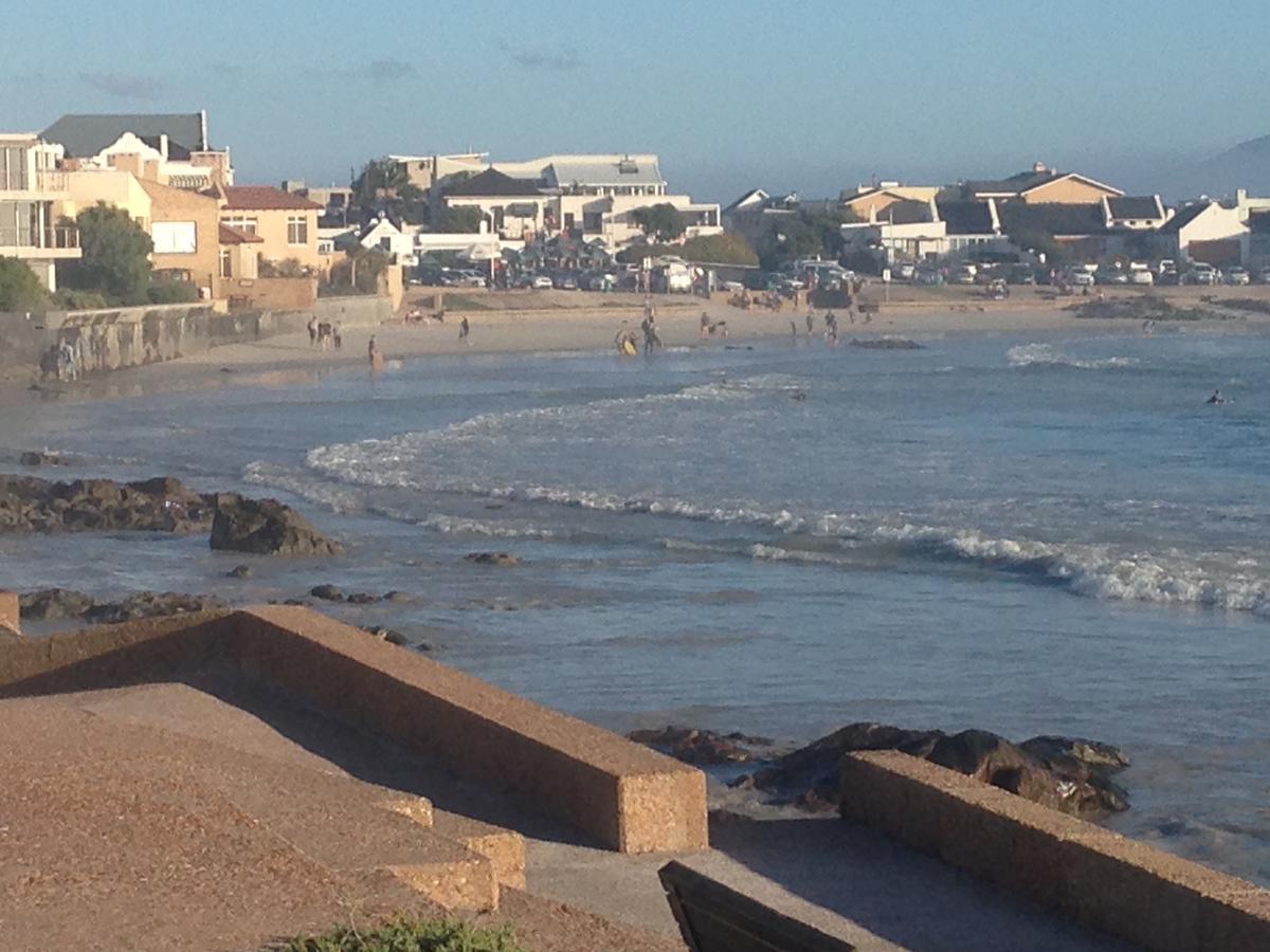White Waves Beach House Bloubergstrand Exterior foto