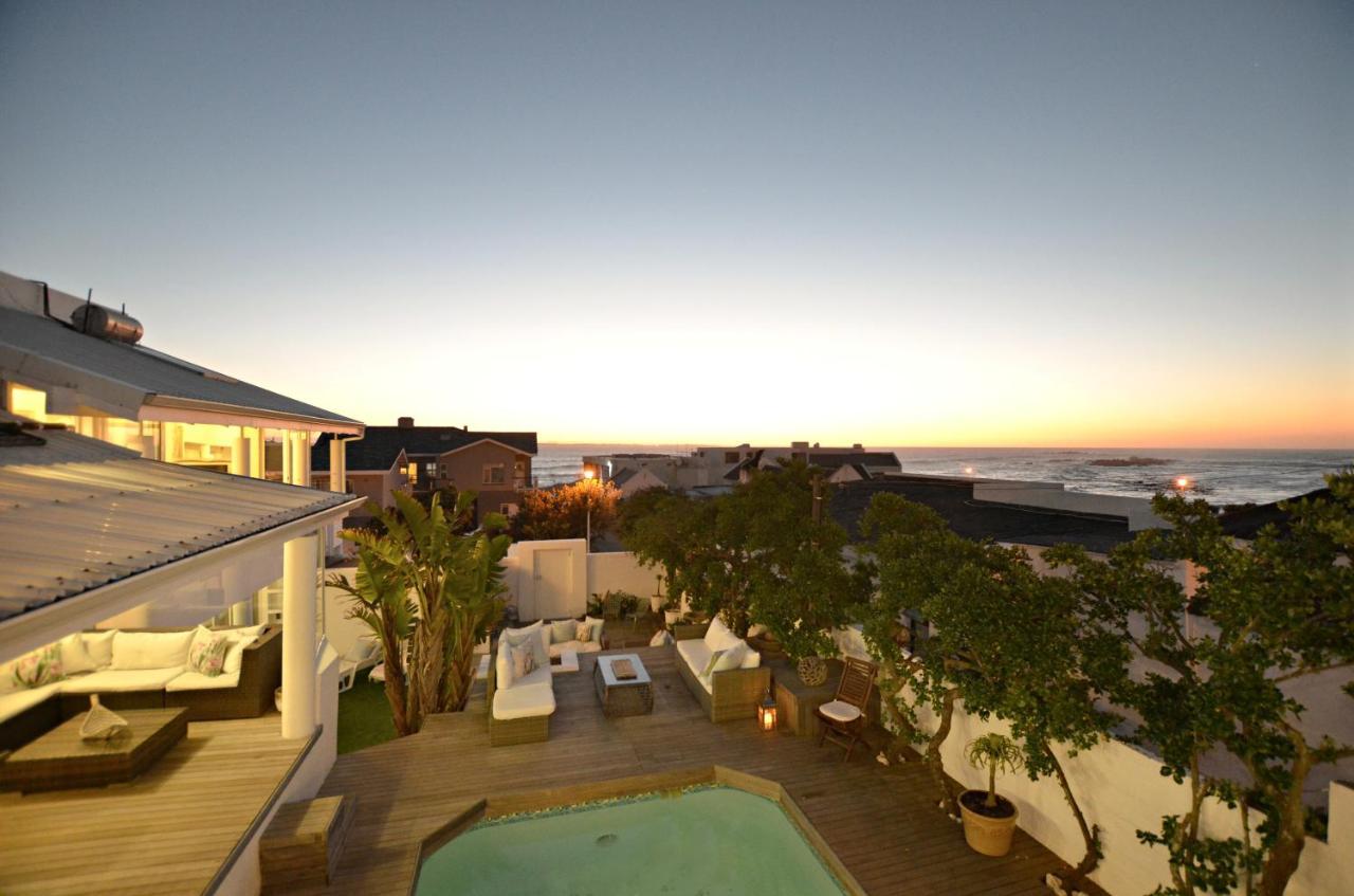 White Waves Beach House Bloubergstrand Exterior foto