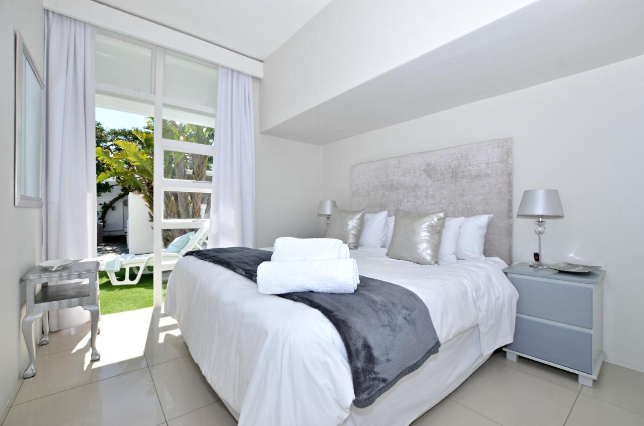 White Waves Beach House Bloubergstrand Exterior foto